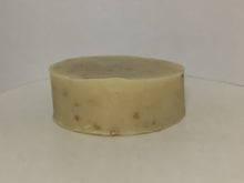 Load image into Gallery viewer, Soap Matters Natural Soap Juniperberry & Lavender soap (the De-stressing and Detox bar)
